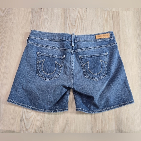 True Religion Cassie Denim Jean Shorts 28 EUC - Picture 3 of 6
